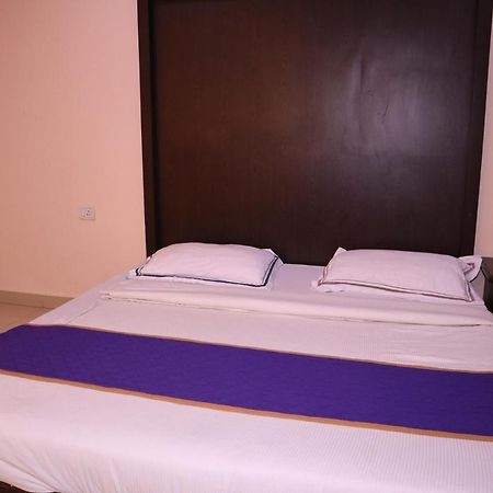 Smilestay Bns Lodge Bangalore Bagian luar foto