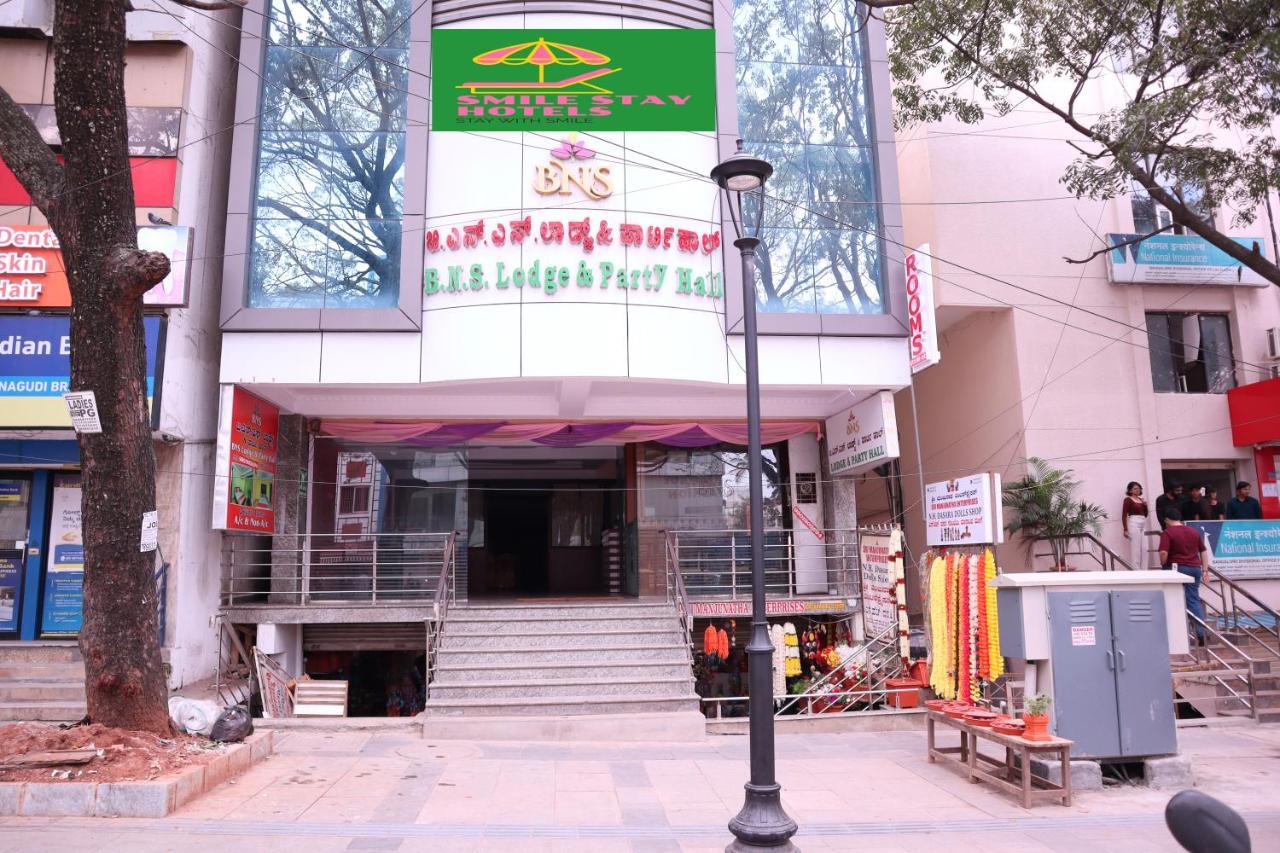 Smilestay Bns Lodge Bangalore Bagian luar foto