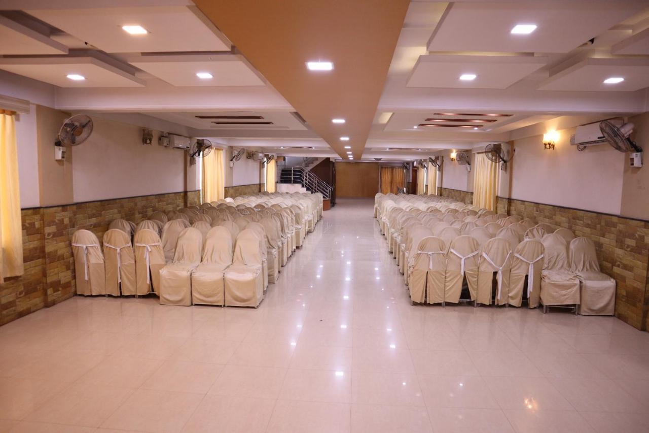 Smilestay Bns Lodge Bangalore Bagian luar foto