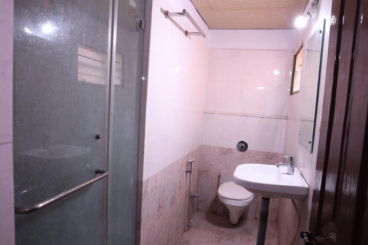 Smilestay Bns Lodge Bangalore Bagian luar foto
