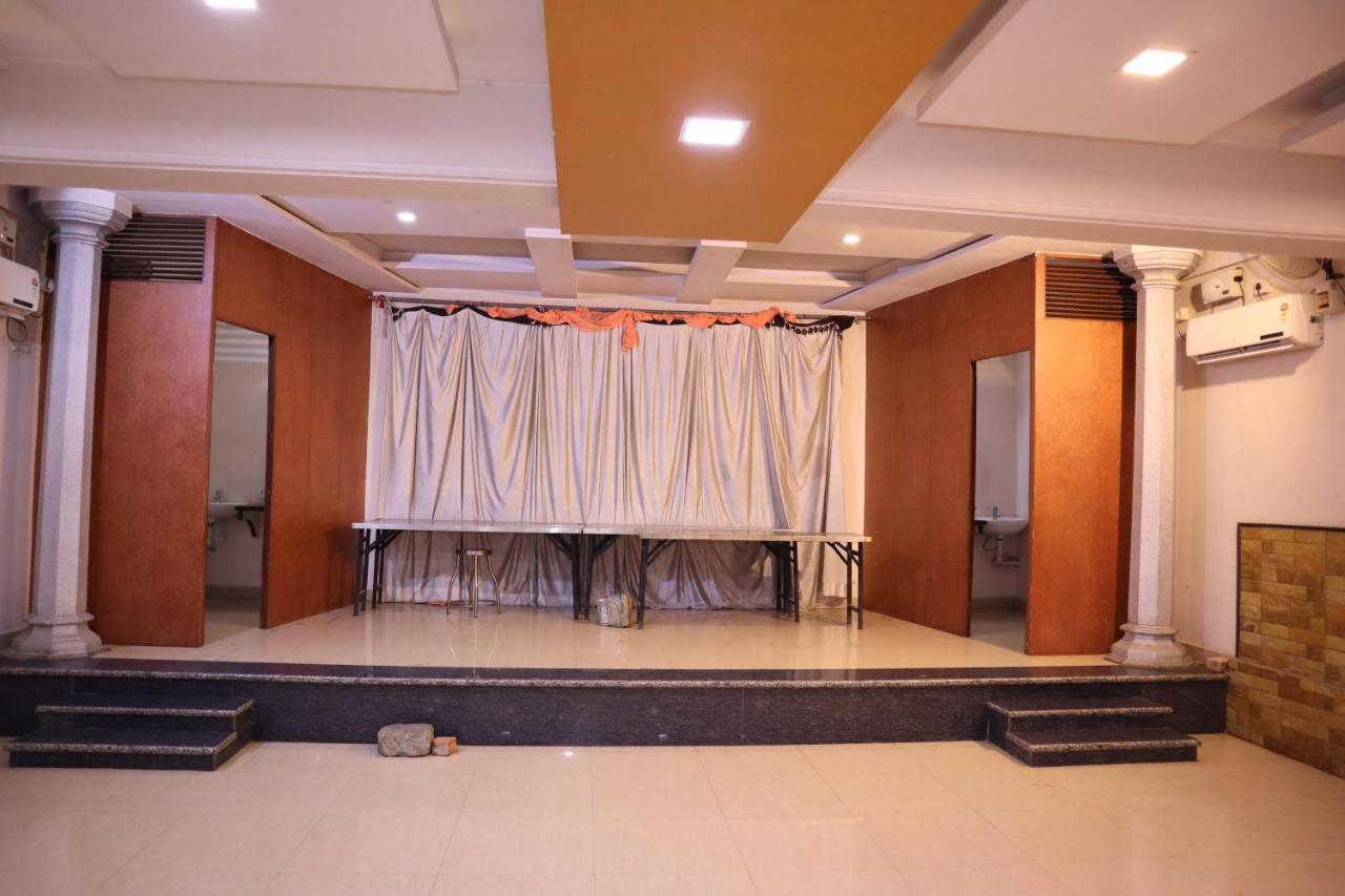 Smilestay Bns Lodge Bangalore Bagian luar foto