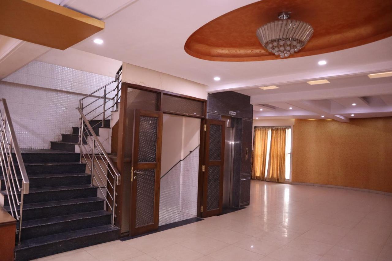 Smilestay Bns Lodge Bangalore Bagian luar foto