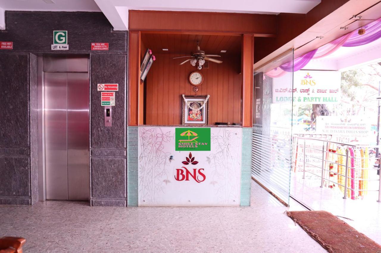 Smilestay Bns Lodge Bangalore Bagian luar foto